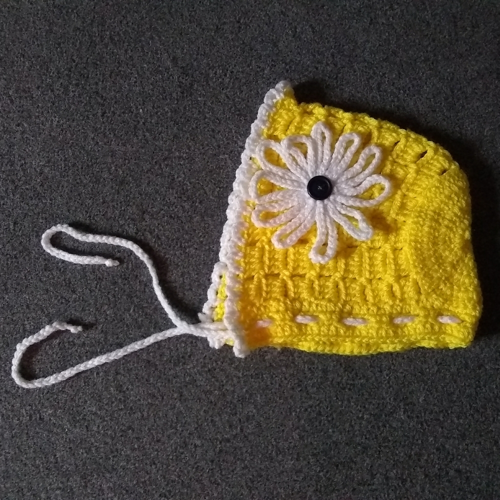 Daisy Baby Bonnet